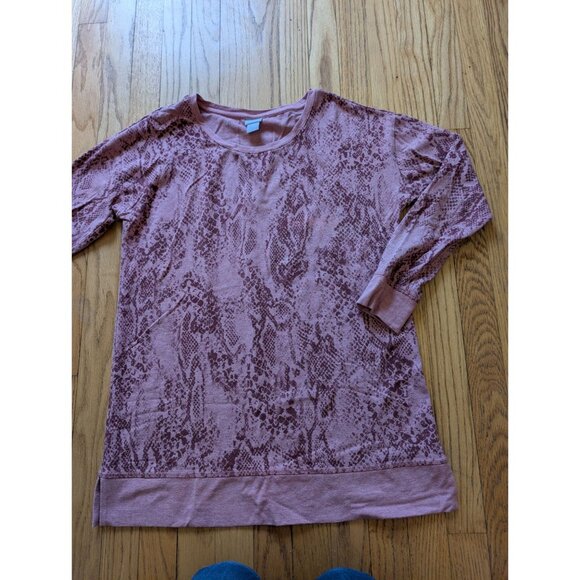 Chicos Womens Pink Snake Print Long Sleeve Tunic Top Size 1 Relaxed Fit - Picture 4 of 4